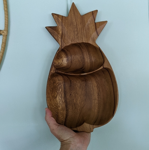 Vintage Monkey Pod Pineapple - Picture 3 of 5